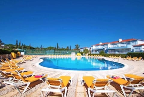 PISCINA EXTERIOR