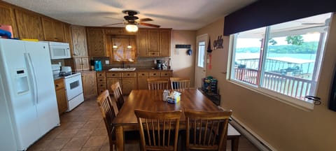 Kitchen/diningroom