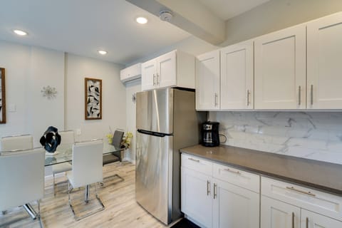 Kitchen | Cooking Basics | Dishware & Flatware  | Crockpot | Toaster | Blender