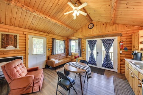 Cabin Interior | Window A/C Unit | No WiFi | 12 Mi to Thompson Falls Park