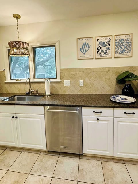 There's plenty of counter space in the well-equipped Kitchen to prepare delicious family favorites..
