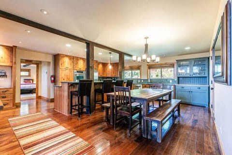 The spacious kitchen and dining area will have everything you need to prepare and enjoy your meals during your stay.