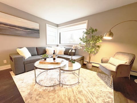 Oh-so-inviting and effortlessly stylish - settle into modern elegance with a cozy twist!