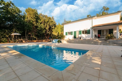 Holiday Home Swimming Pool