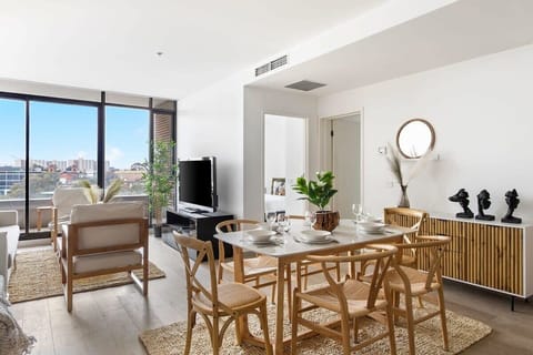 A very tastefully furnished interior.