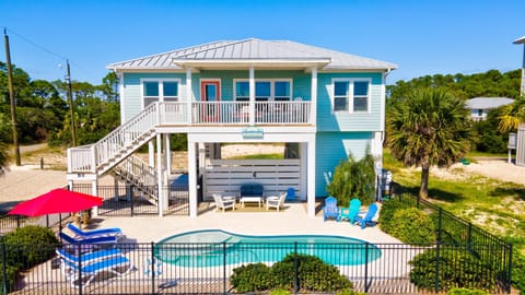 Welcome to Summer Salt Cottage! Your home away from home.