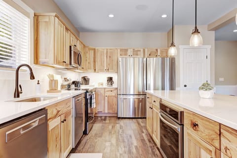 Efficiency Doubled: Double Dishwasher and a Refrigerator for Fresh Delights!