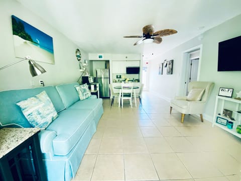 Living room & Dining area