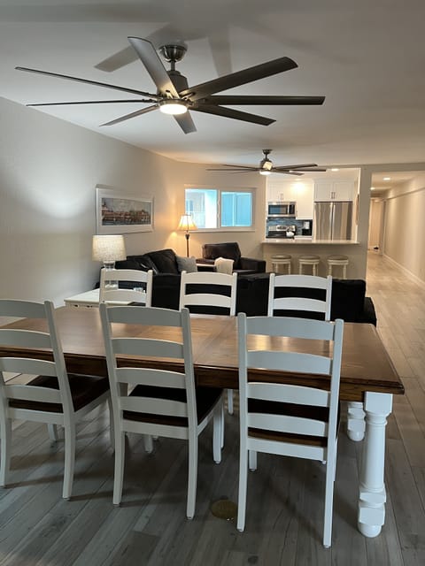 Dining Area for 6 or more