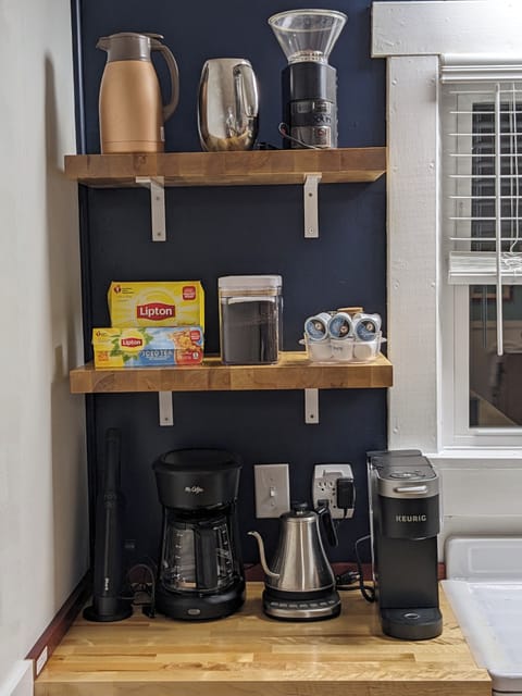 Coffee & Tea - Keurig, Mr. Coffee or French Press w/ kettle and coffee grinder