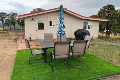 Bear's Den Cabin