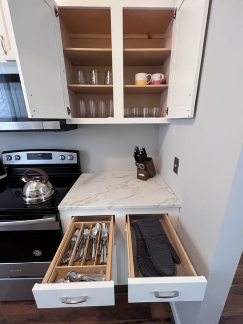 Fully stocked kitchen with dinnerware for up to 8
