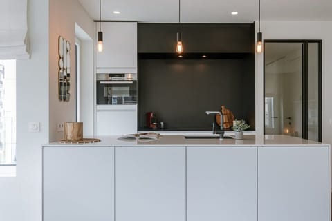 Fully equipped kitchen with all amenities