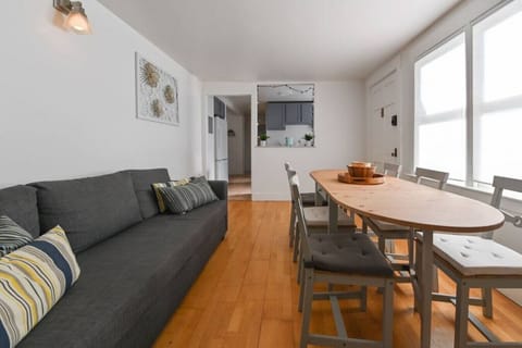 Bright living and dining area, perfect for gatherings.