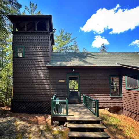 Bluff cabin exterior