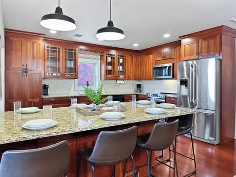 049995e2-a9bc-4f8c-a57a-a443eab09953