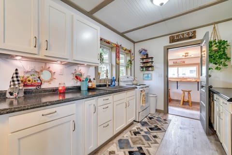 Kitchen | Cooking Basics | Crockpot | Microwave | Spices