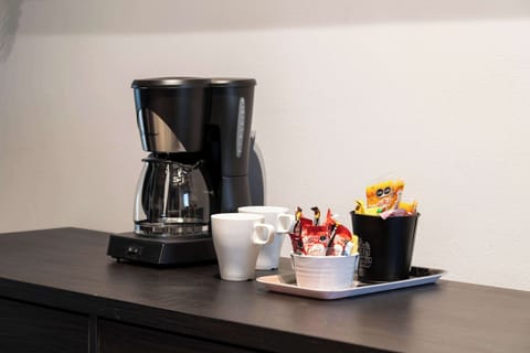 Kitchen & Dining Area