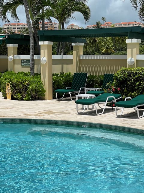 Pool Lounge Chairs