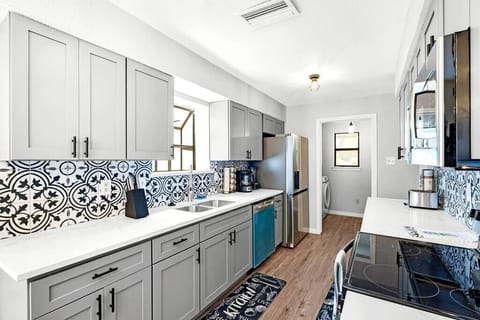 9f3a7dbd af10 4b29 8a6d abc62b575ec3