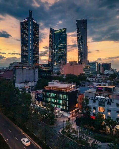 BUILDING VIEWS