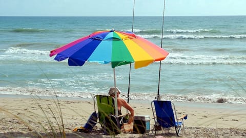 galvestonbungalows.com