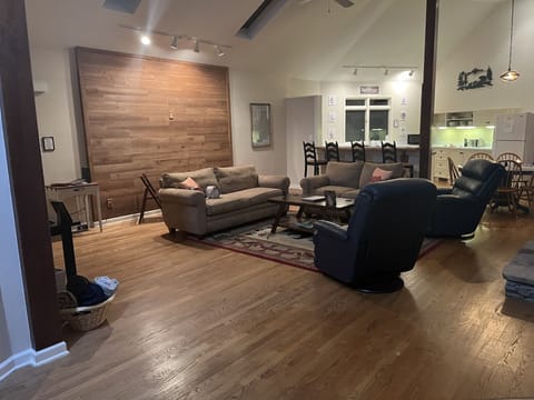 Open floor plan to enjoy time with family