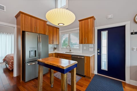 Entry door and kitchen