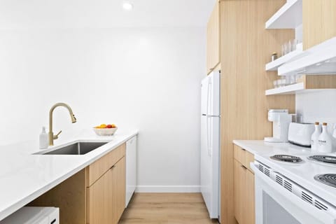 Beautiful upgraded kitchen stocked with all the essentials