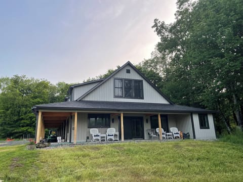 Exterior view of barn apartment

