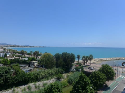 Property, Sky, Sea, Coast, Vacation, Real Estate, Horizon, Tree, Summer, Tourism
