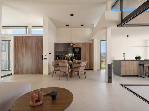 Contemporary Open Architecture Creating a Relaxed Ambiance