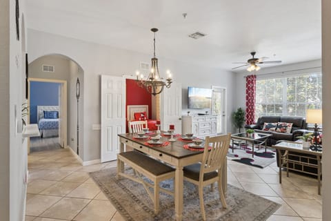Easy booking, Great communication, unit was beautiful and well equipped. ~Jean B.