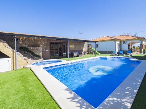 Rural house with pool in Alhaurín de la Torre