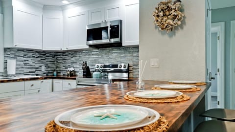 Plenty of dining space for everyone.