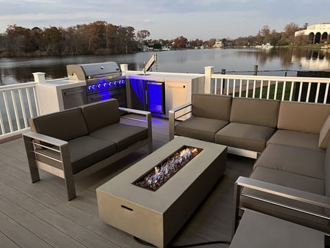 Outdoor Kitchen overlooking Arboretum