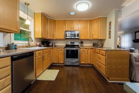 Everything you need to prepare and serve a meal 