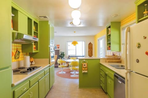 Retro-Inspired Kitchen