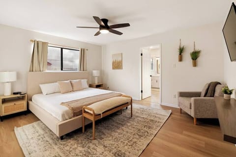 We offer a great ambience of bedroom with an airy, fresh and beautifully decorated. The rooms are clean and comfortable to ensure that our guests can relax in comfort during their stay.