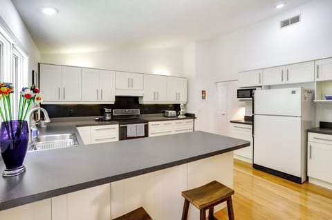 Kitchen | Dishwasher | Microwave | Coffee Maker