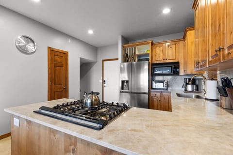 Bear Hollow Village 5458: