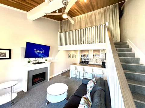 smart tv with streaming apps and shaw cable tv. 