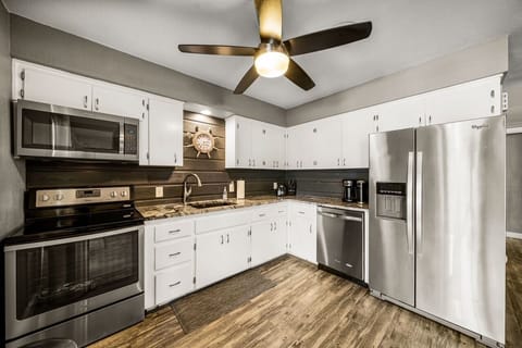 This renovated kitchen has everything you need and more!