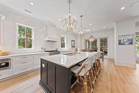 The island has four stools