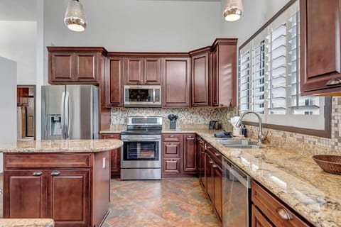 Plenty of Counter top Space for Preparing Meals