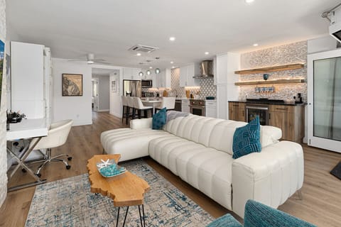 Fairway Haven Living and Kitchen Area - Expansive open-concept kitchen and living areas