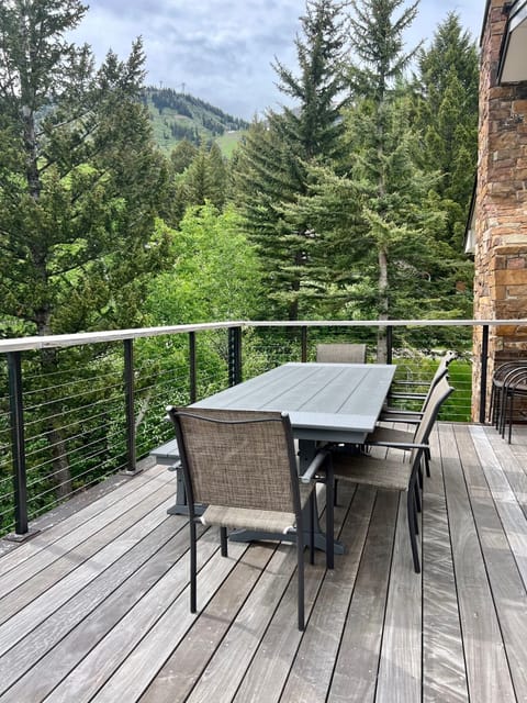 Outdoor Dining with Mountain + Valley Views