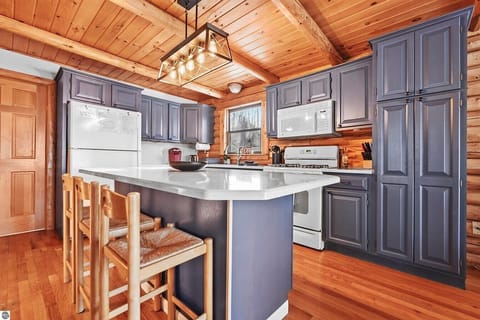 KITCHEN:  Very modern and convenient kitchen with all appliances and a good supply of cooking and dining utensils.