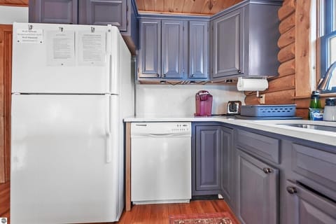 KITCHEN:  Very modern and convenient kitchen with all appliances and a good supply of cooking and dining utensils.