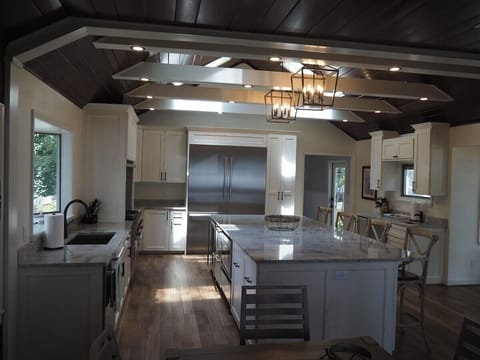 OVERVIEW: The huge, newly remodeled, and gorgeous luxury kitchen!